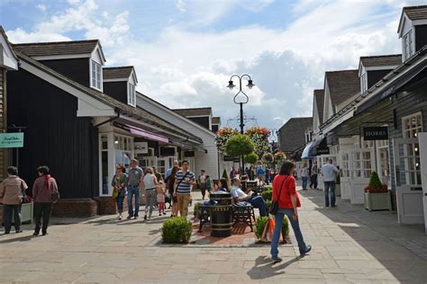 Hammerson sells £1.5bn stake in Bicester Village owner to private .